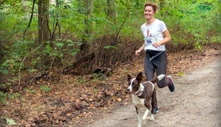 Jak rozkochać psa w bieganiu?  II edycja biegu  Zabierz Piesia do Międzylesia