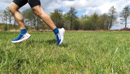 HOKA One One Carbon X